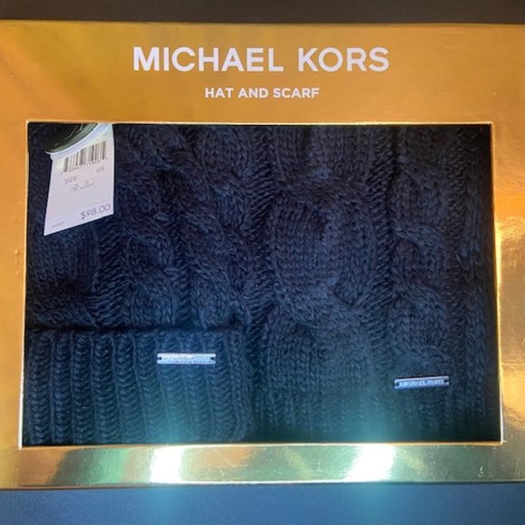 NEW IN BOX Michael Kors Hat & Scarf Set Black - Picture 3 of 3
